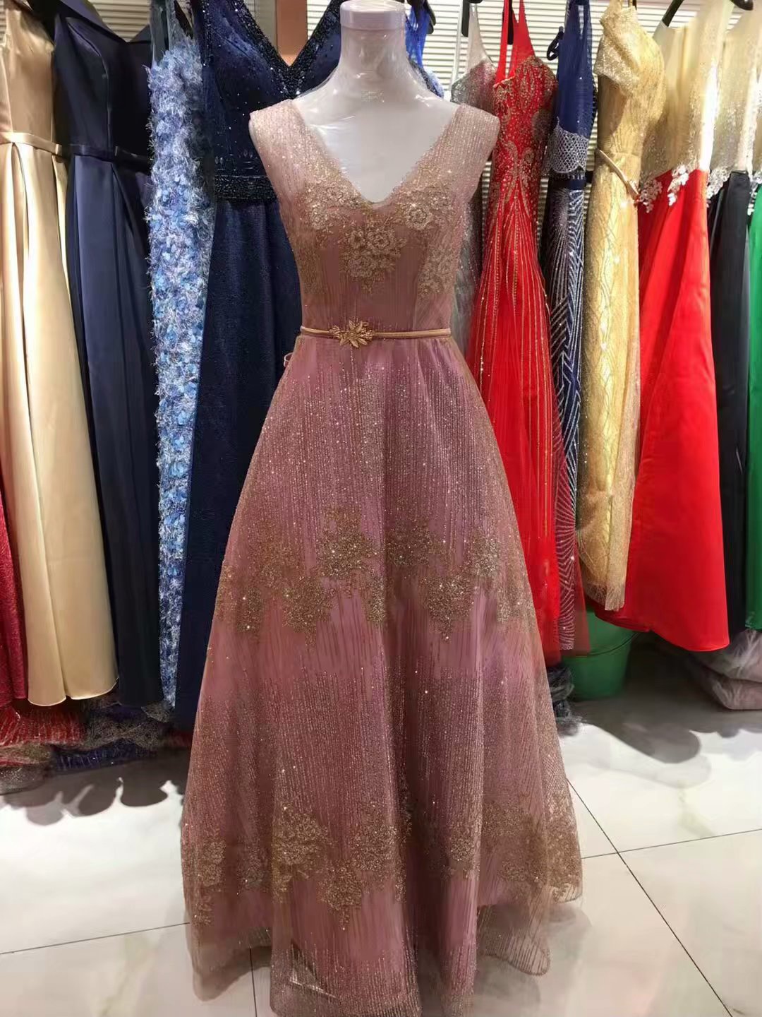 大合唱服裝
