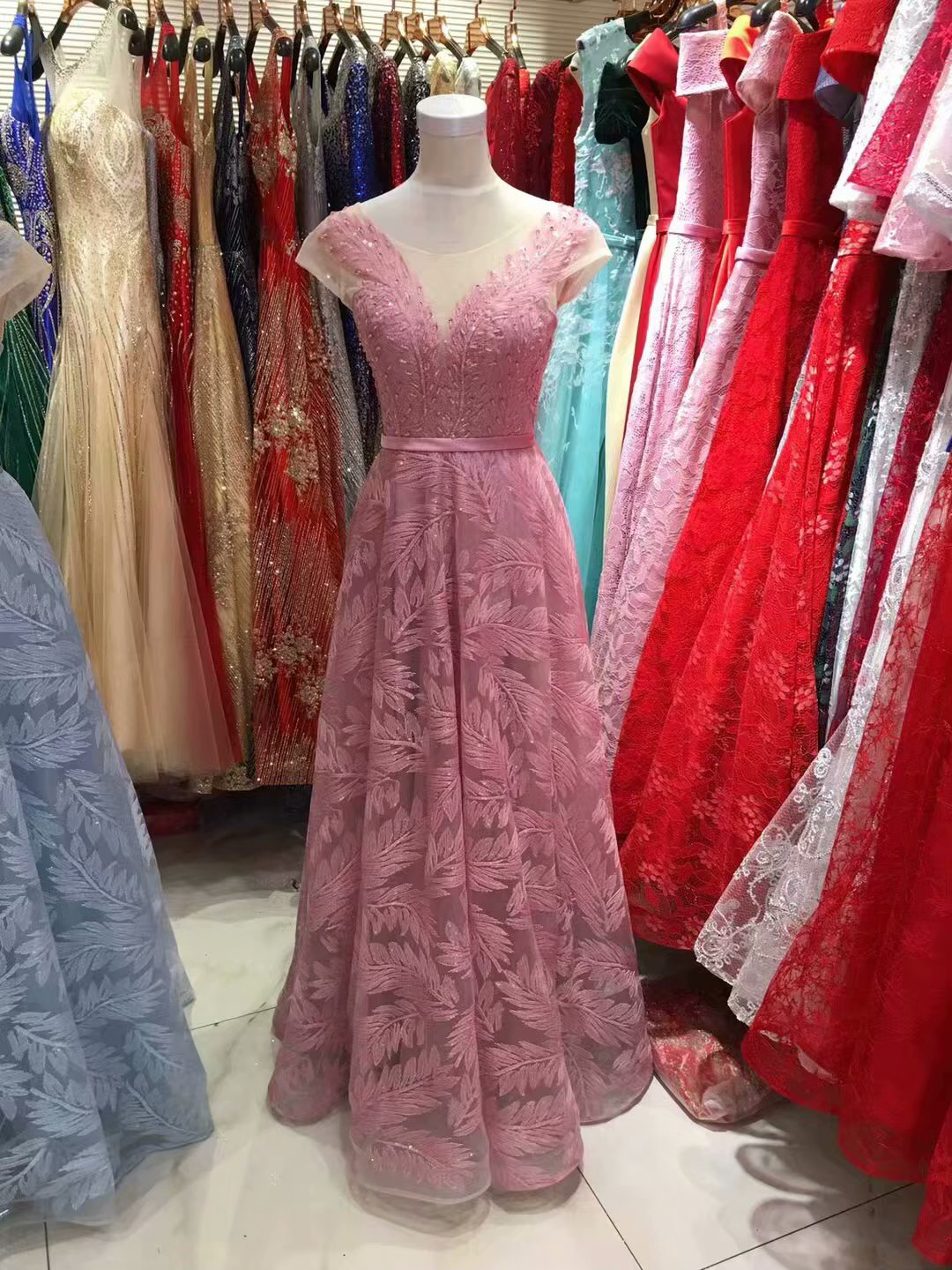 大合唱服裝