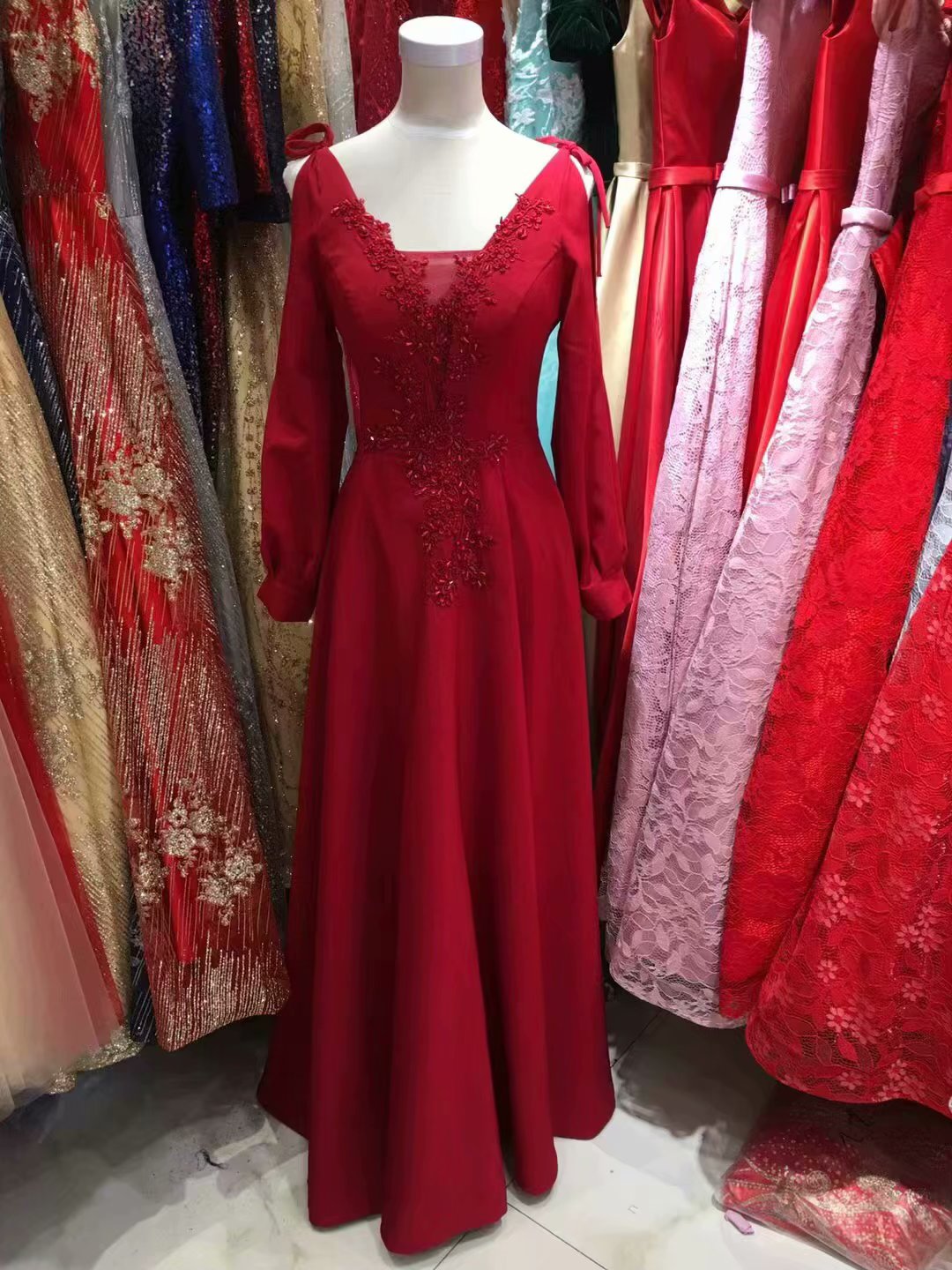 大合唱服裝