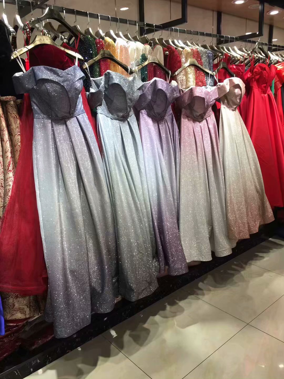 大合唱服裝