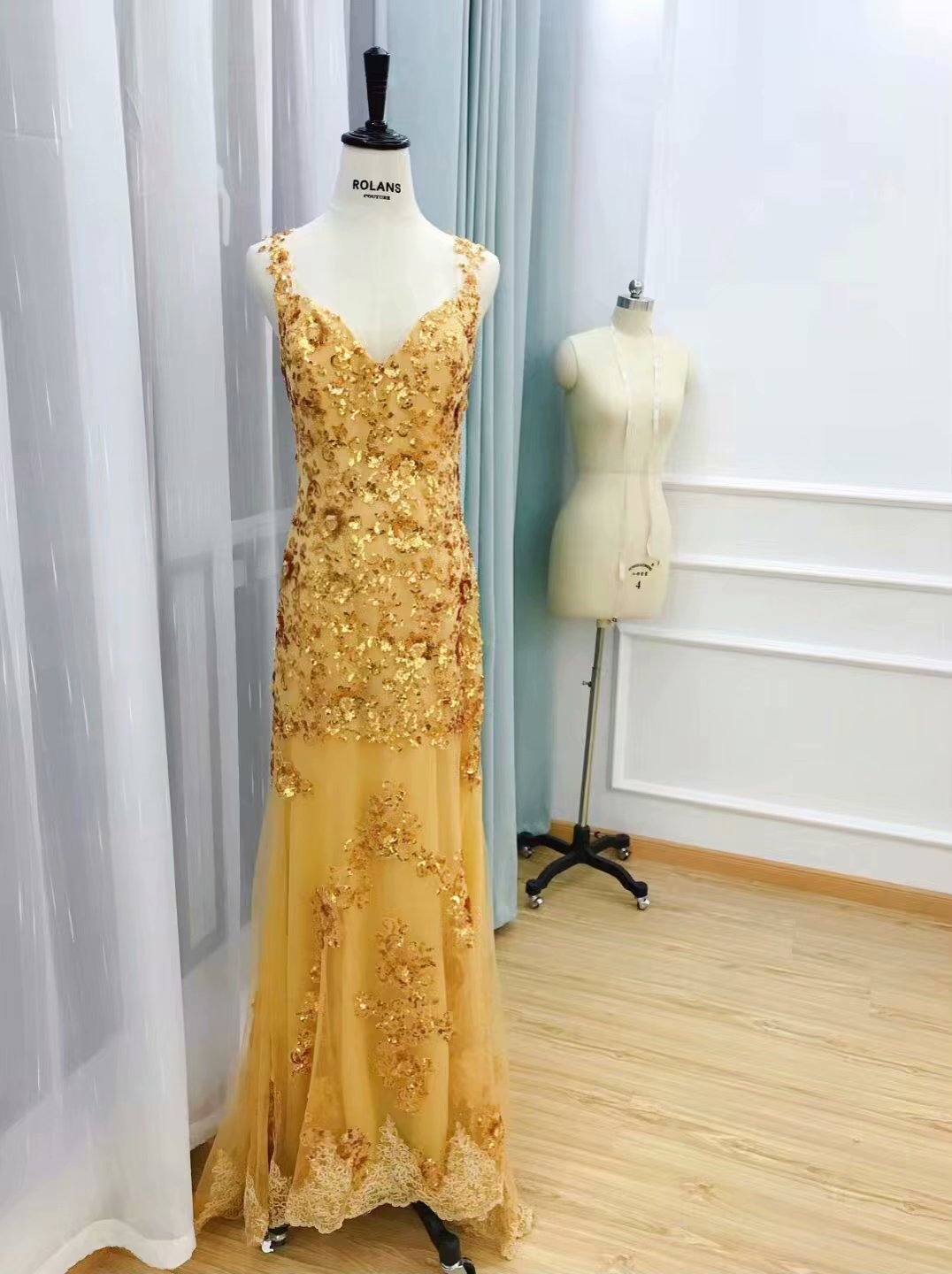 大合唱服裝
