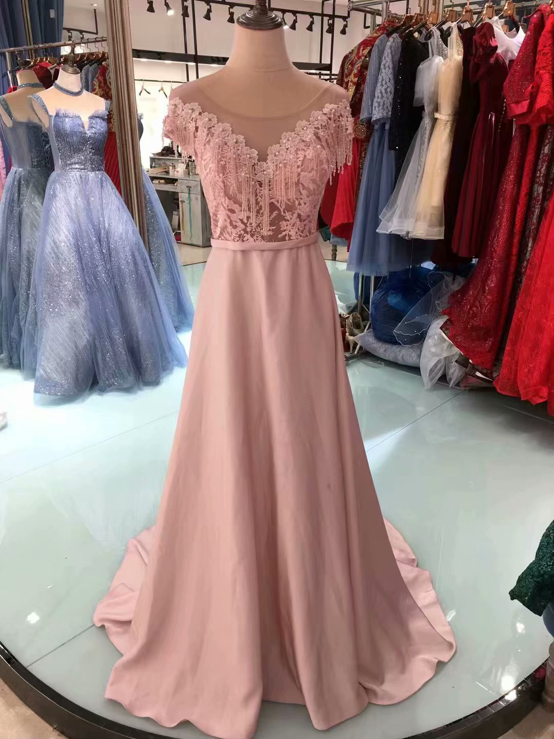 大合唱服裝