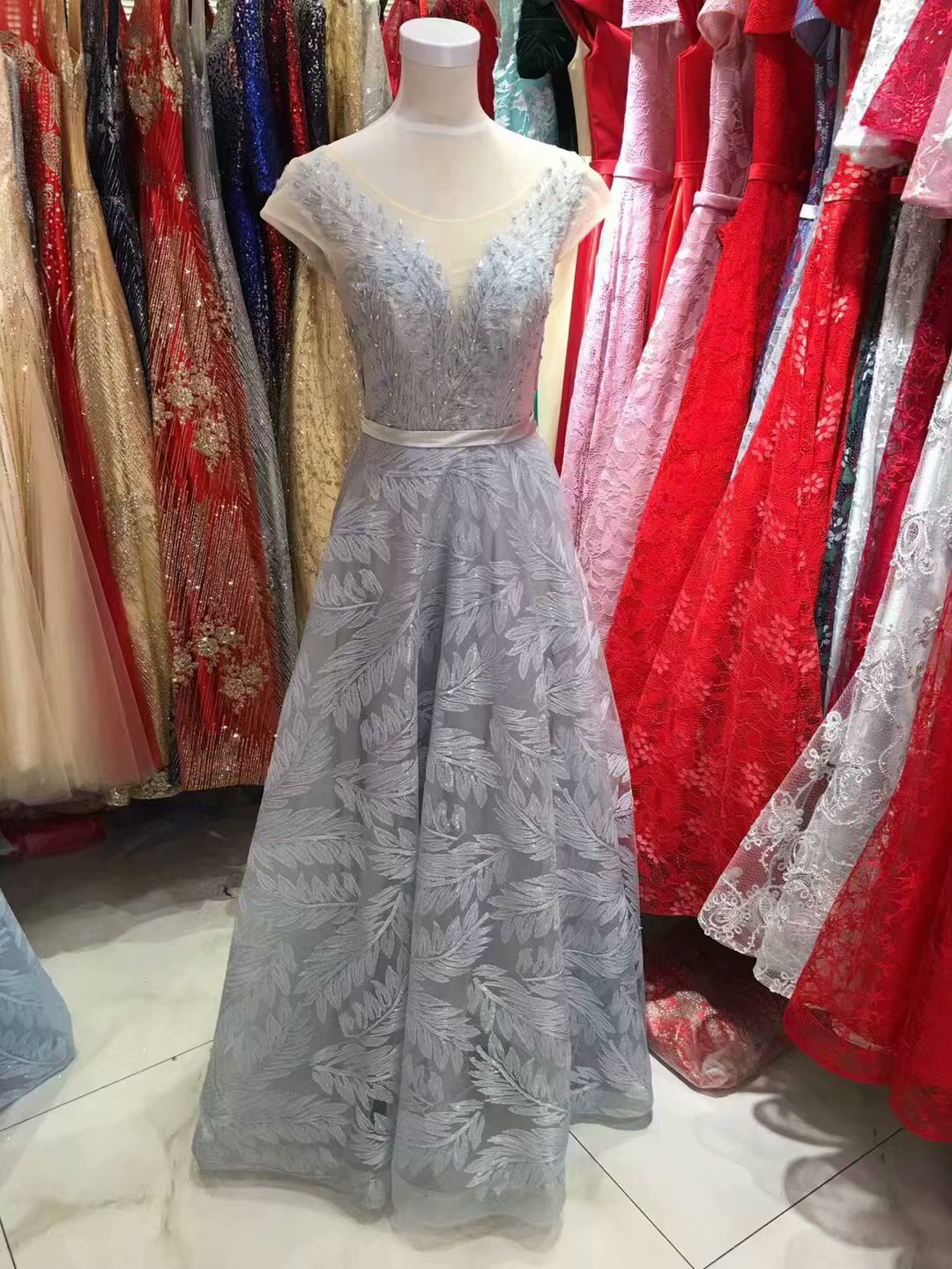 大合唱服裝