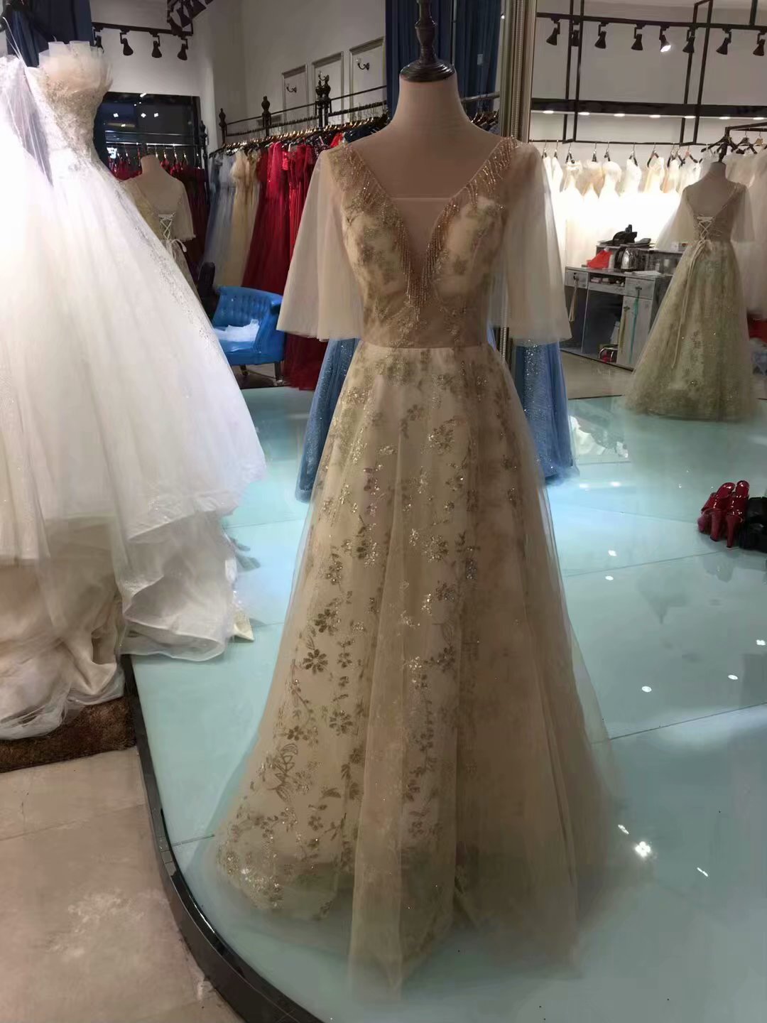 大合唱服裝