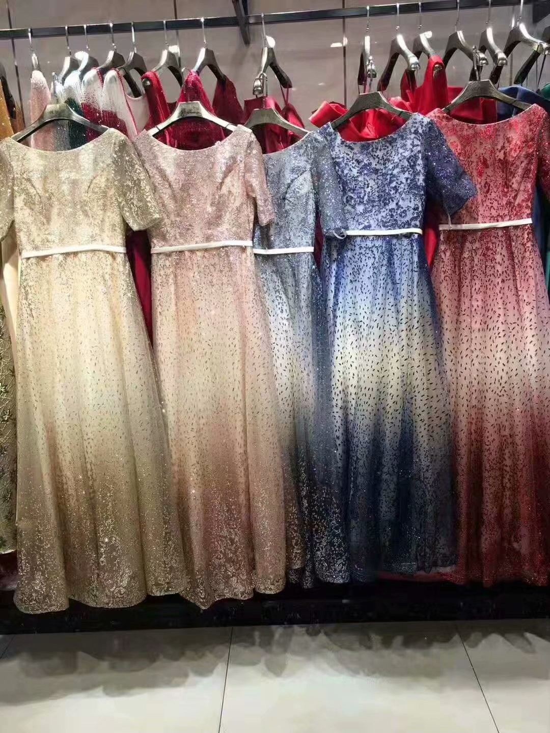 大合唱服裝