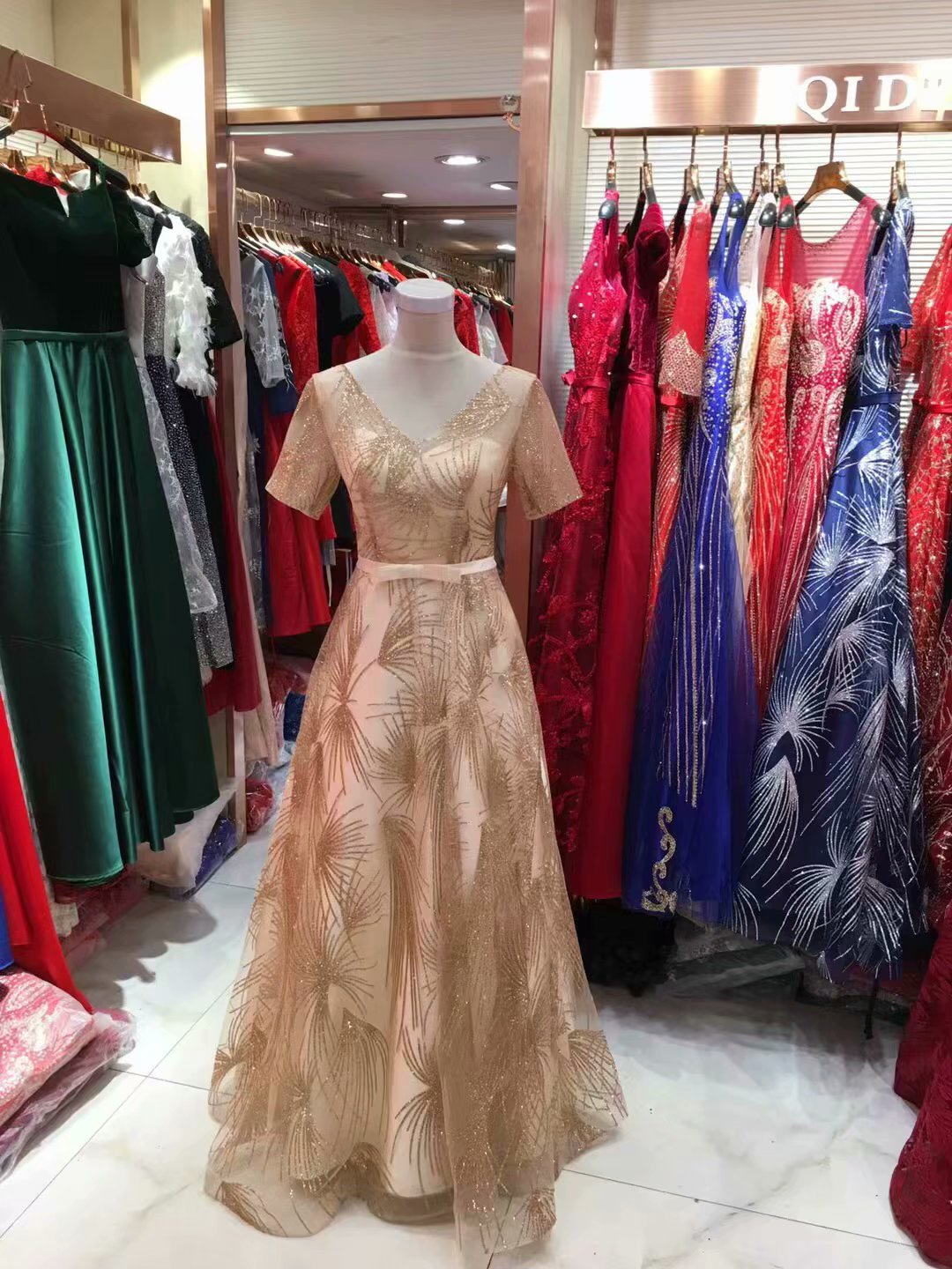 大合唱服裝