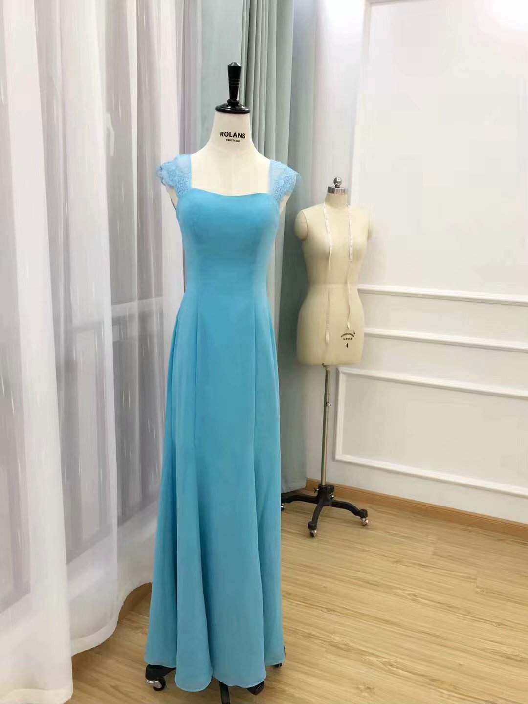 大合唱服裝