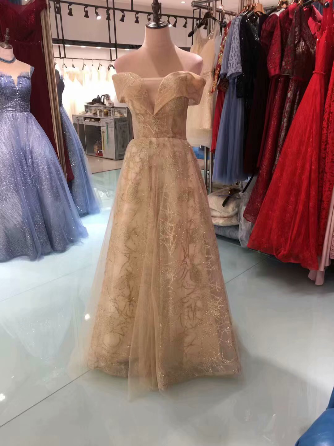 大合唱服裝